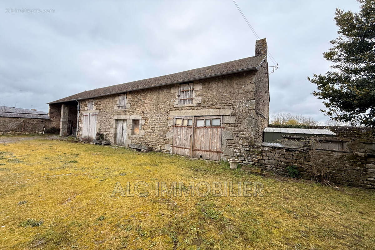Maison à SAINT-PIERRE-DES-NIDS