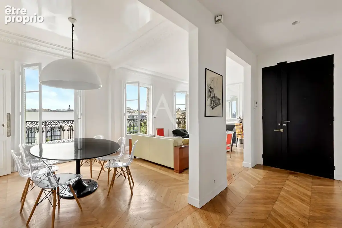 Appartement de standing  5 pièces - Secteur Marché Lebon - Dernier étage avec vue Tour Eiffel & Arc de Triomphe - photo 2