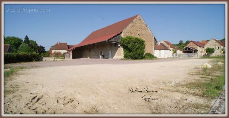 Commerce à SEMUR-EN-AUXOIS