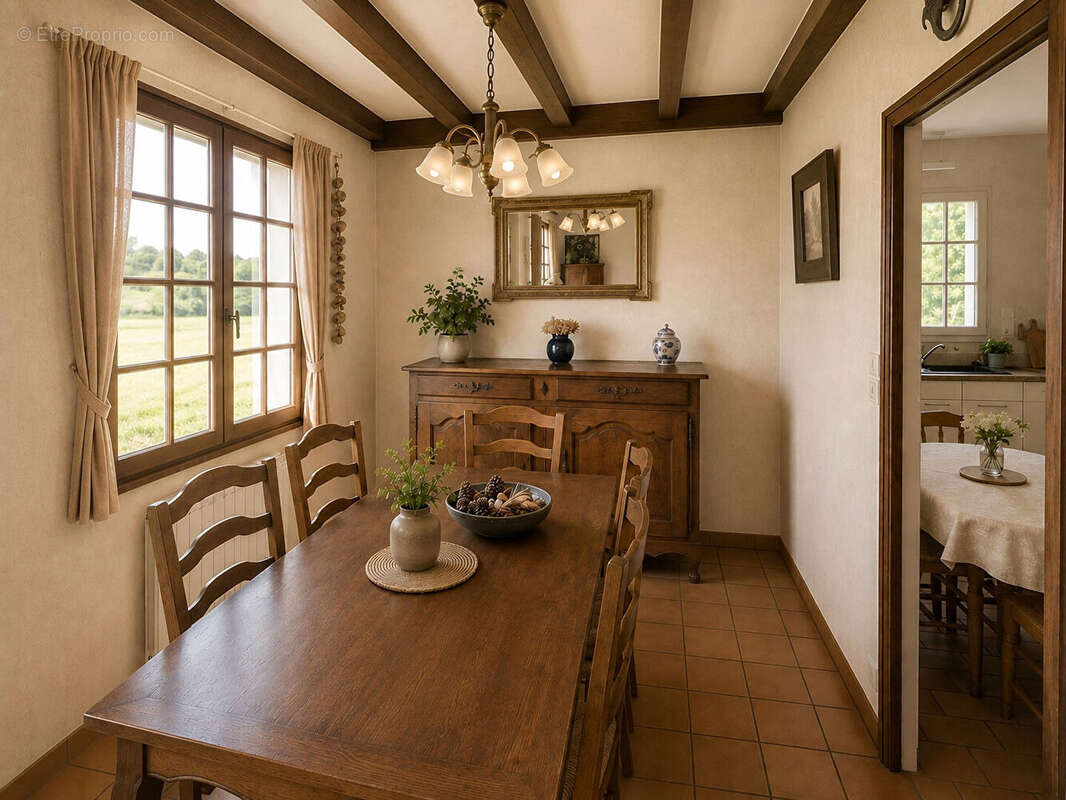 Maison à MONTMOREAU-SAINT-CYBARD