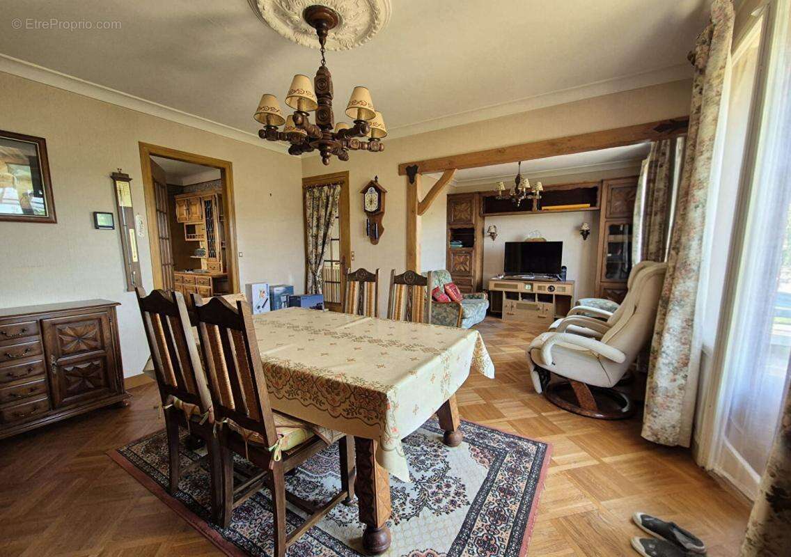 Maison à CHOISY-AU-BAC