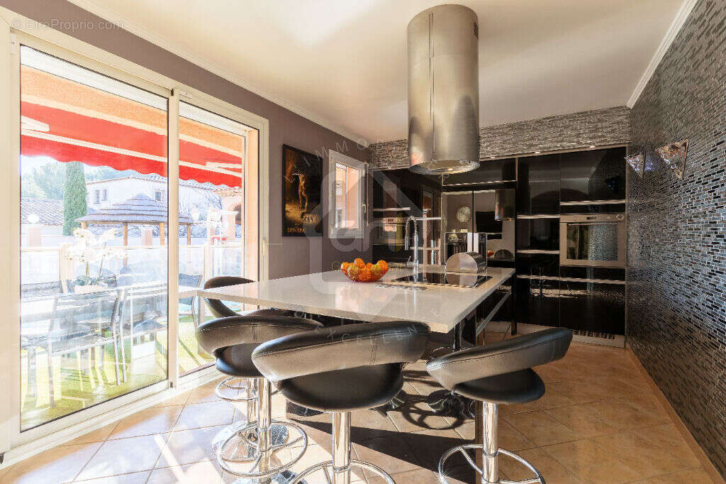 Maison à vendre 287m2 avec piscine à Carry Le Rouet - photo 6