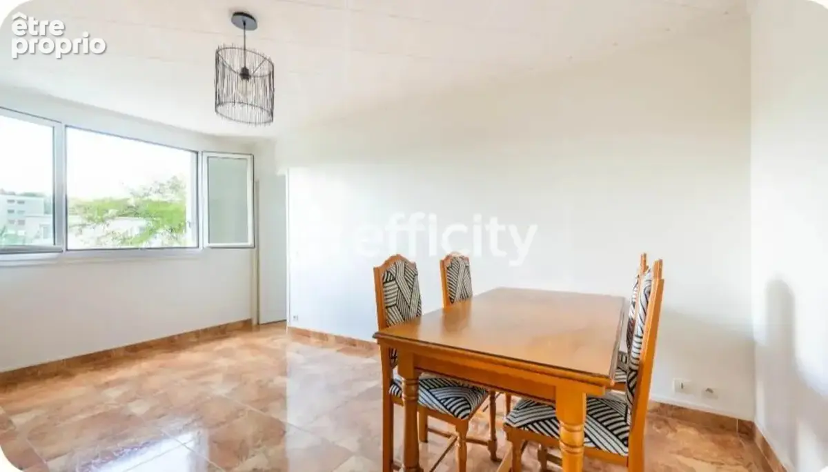 Appartement à VERSAILLES