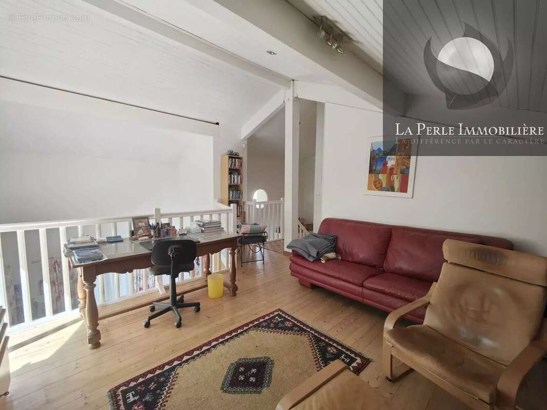 Maison à BRUGUIERES