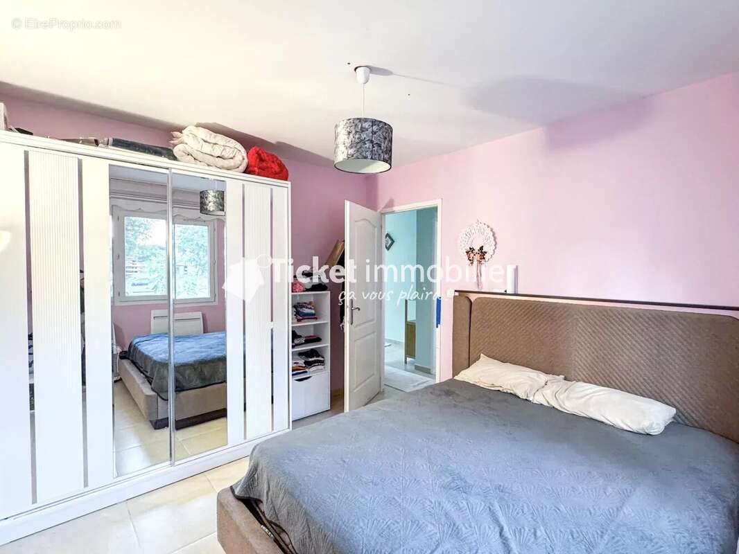Appartement à CORNEBARRIEU