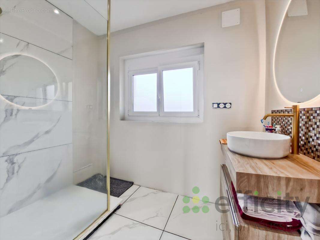 Maison à SARGE-LES-LE-MANS