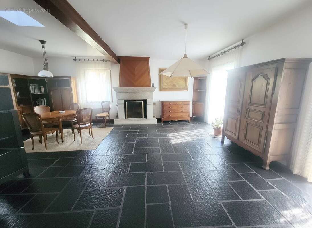 Maison à CARHAIX-PLOUGUER