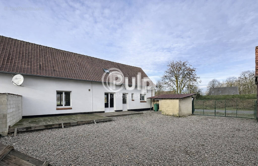 Maison à REGNAUVILLE