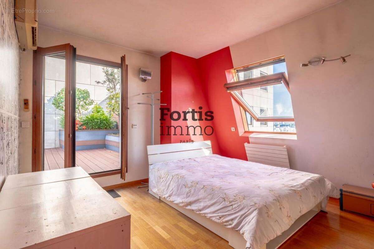 Appartement à CHARENTON-LE-PONT