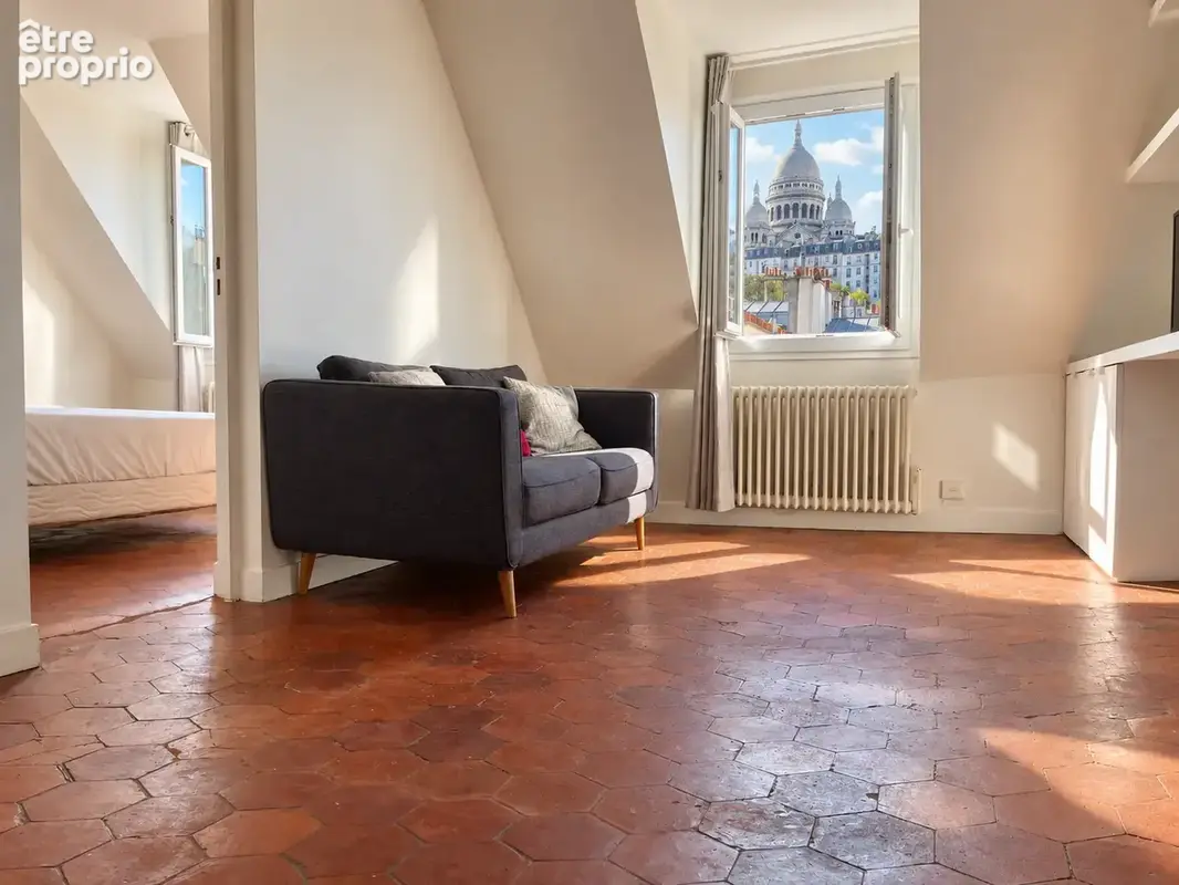 Photo 1 - Appartement à PARIS-18E