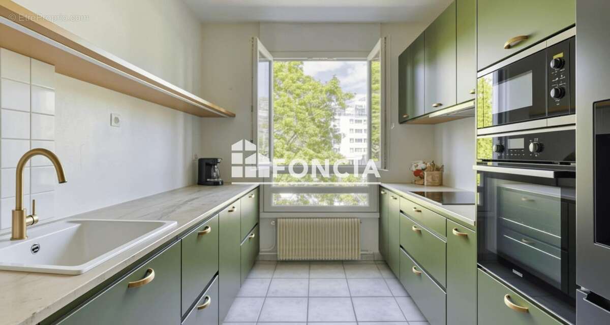 Appartement à BOURG-LA-REINE
