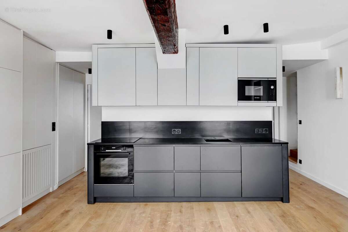 Appartement à PARIS-3E