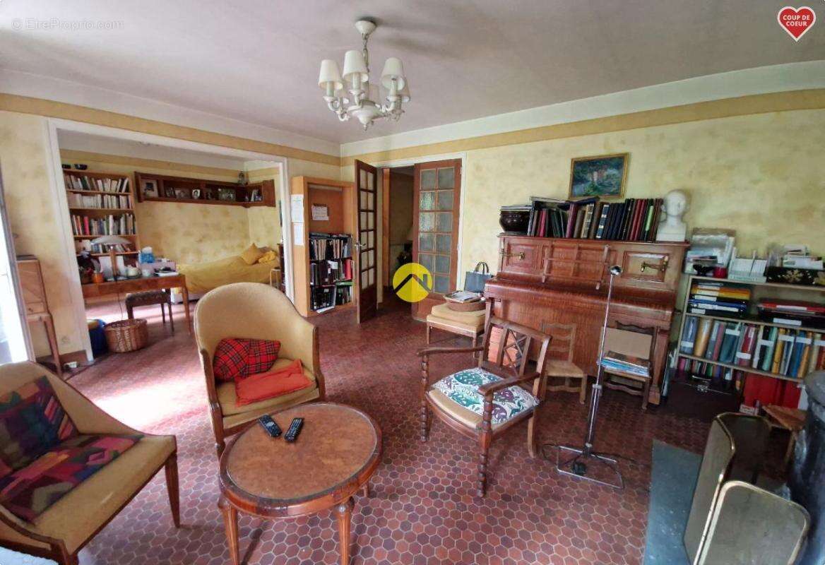 Maison à LA GUERCHE-SUR-L&#039;AUBOIS