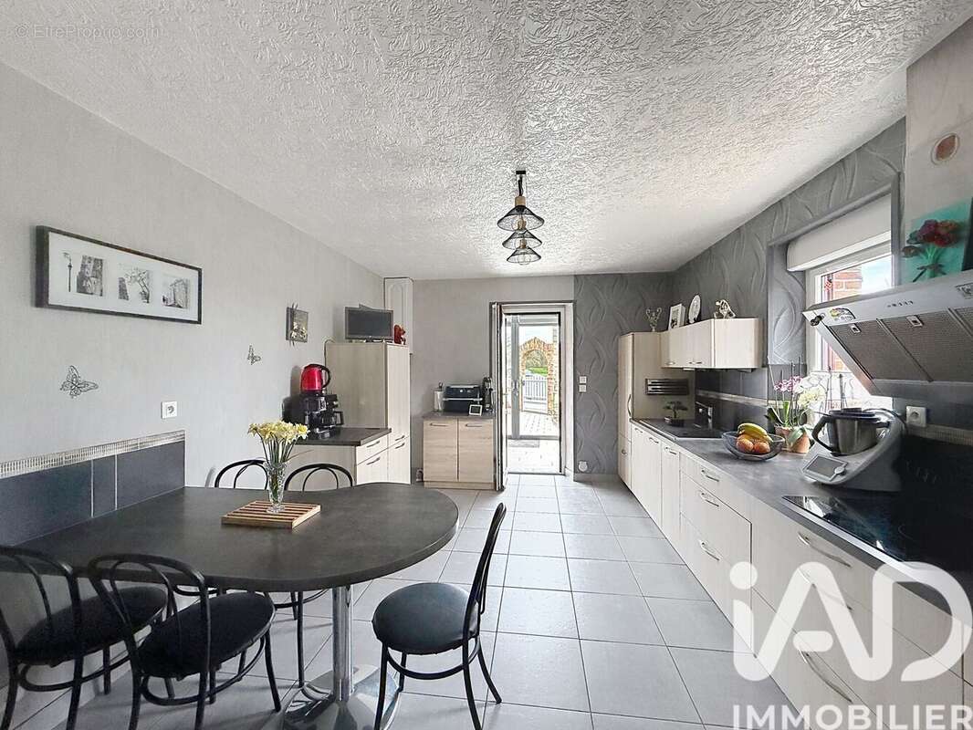 Photo 5 - Maison à SAINT-MEEN-LE-GRAND