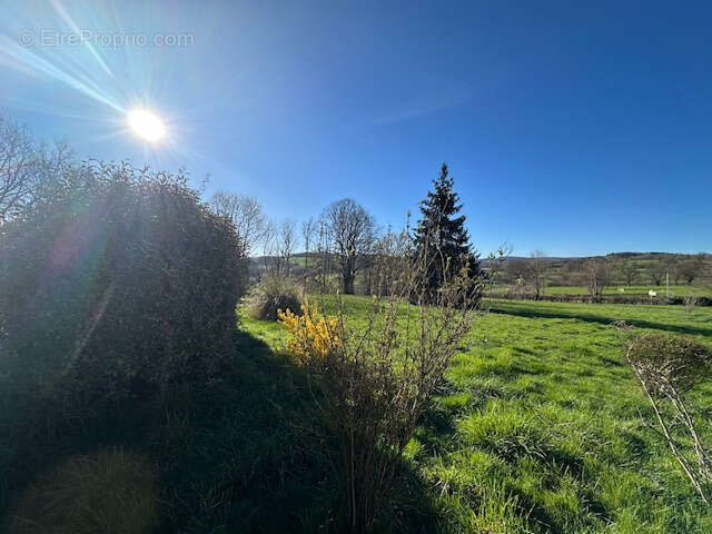 Maison à CHASTELLUX-SUR-CURE