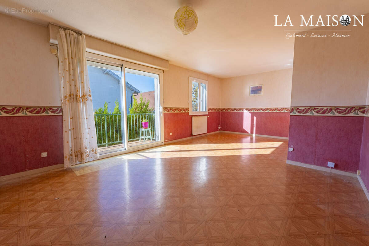 Maison à NEUILLY-LES-DIJON