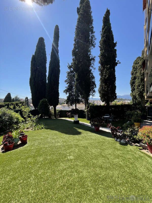 Appartement 90 m² à Cagnes-Sur-Mer  - photo 2