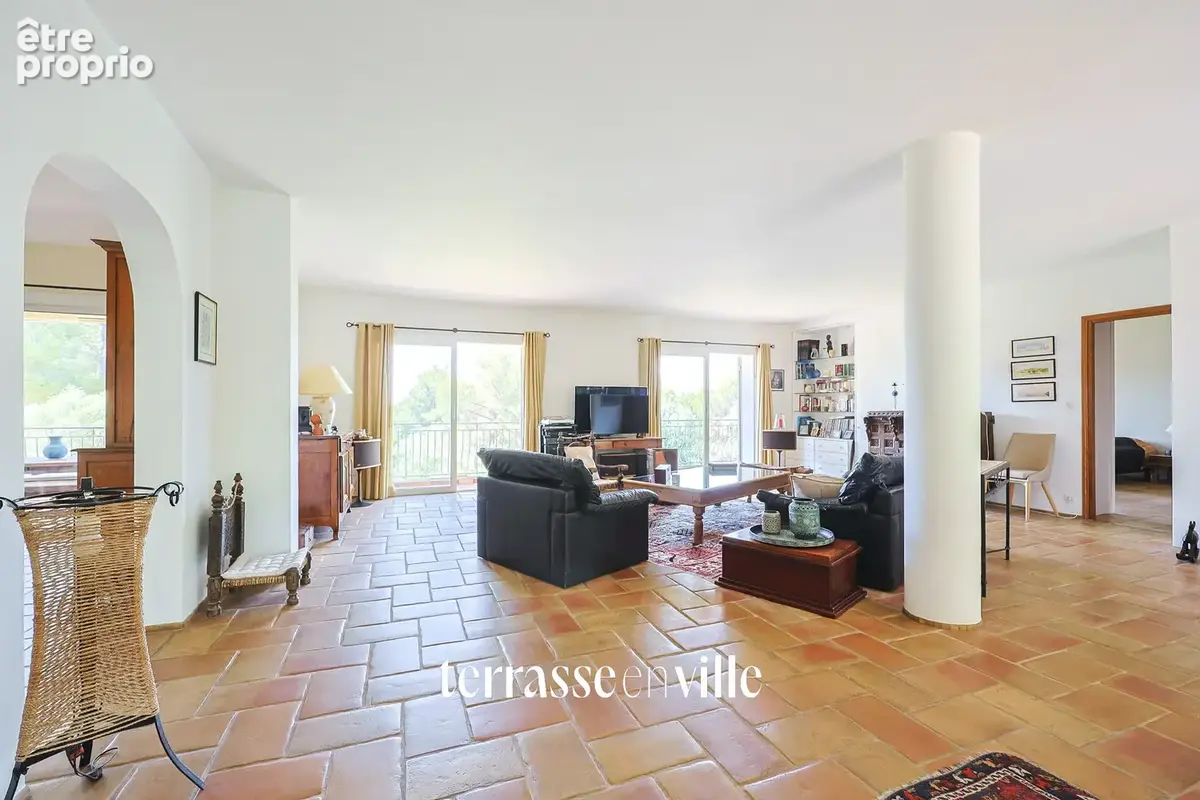 La ciotat - villa de caractere t6 - 270m2 - terrasse - parcelle 6000m2 - 1655000€ - photo 18