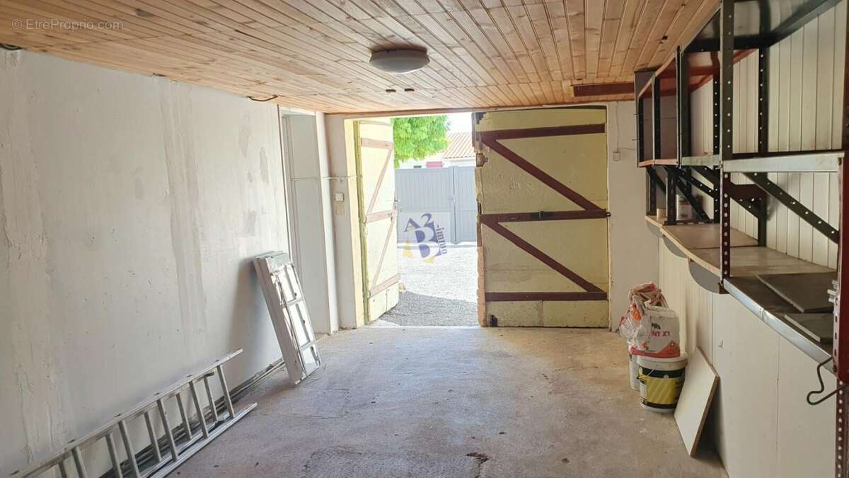 Maison à SAINT-YRIEIX-SUR-CHARENTE