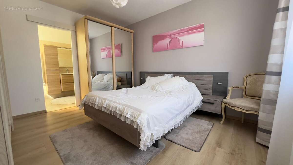 Maison à NEUILLY-SUR-MARNE