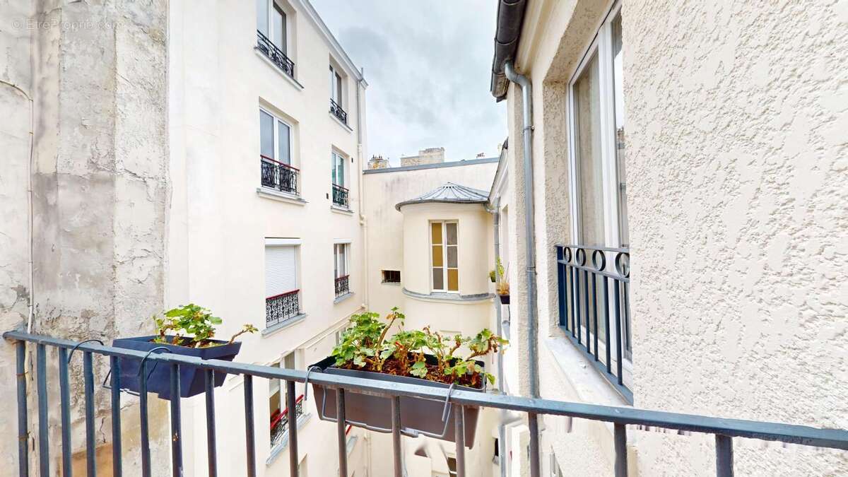 Appartement à PARIS-11E