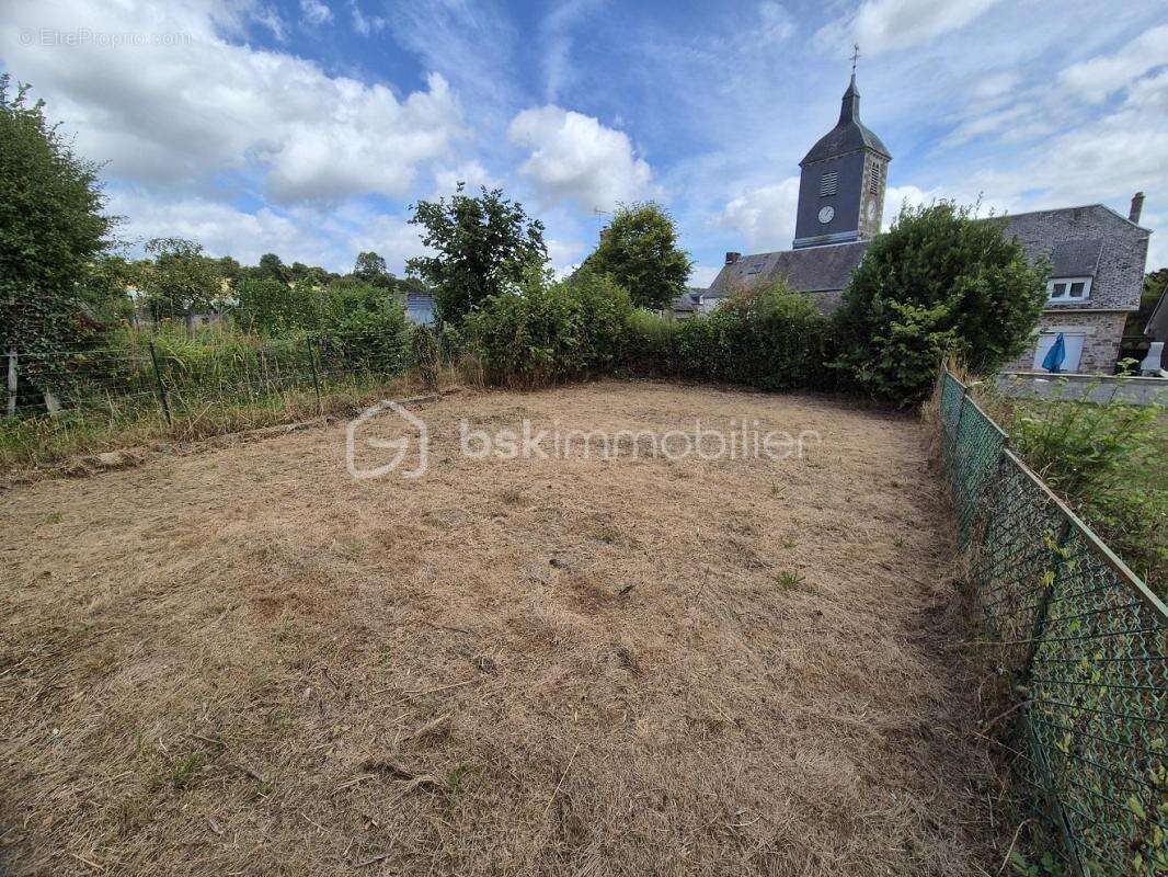 Maison à TESSY-SUR-VIRE