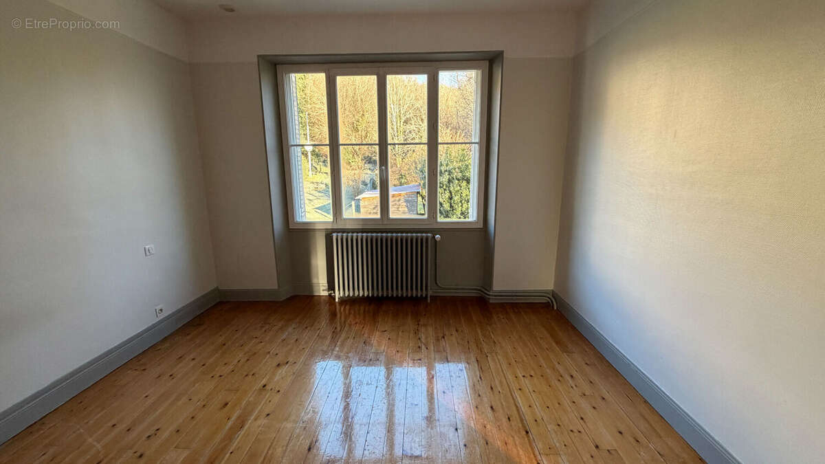 Maison à SAINTE-FEYRE