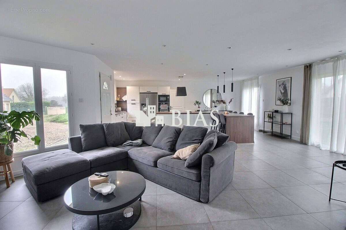 Maison à LA HARENGERE