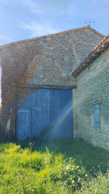 Maison à CHEF-BOUTONNE