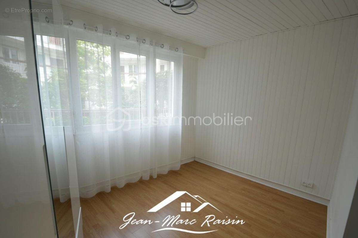 Appartement à COUBRON