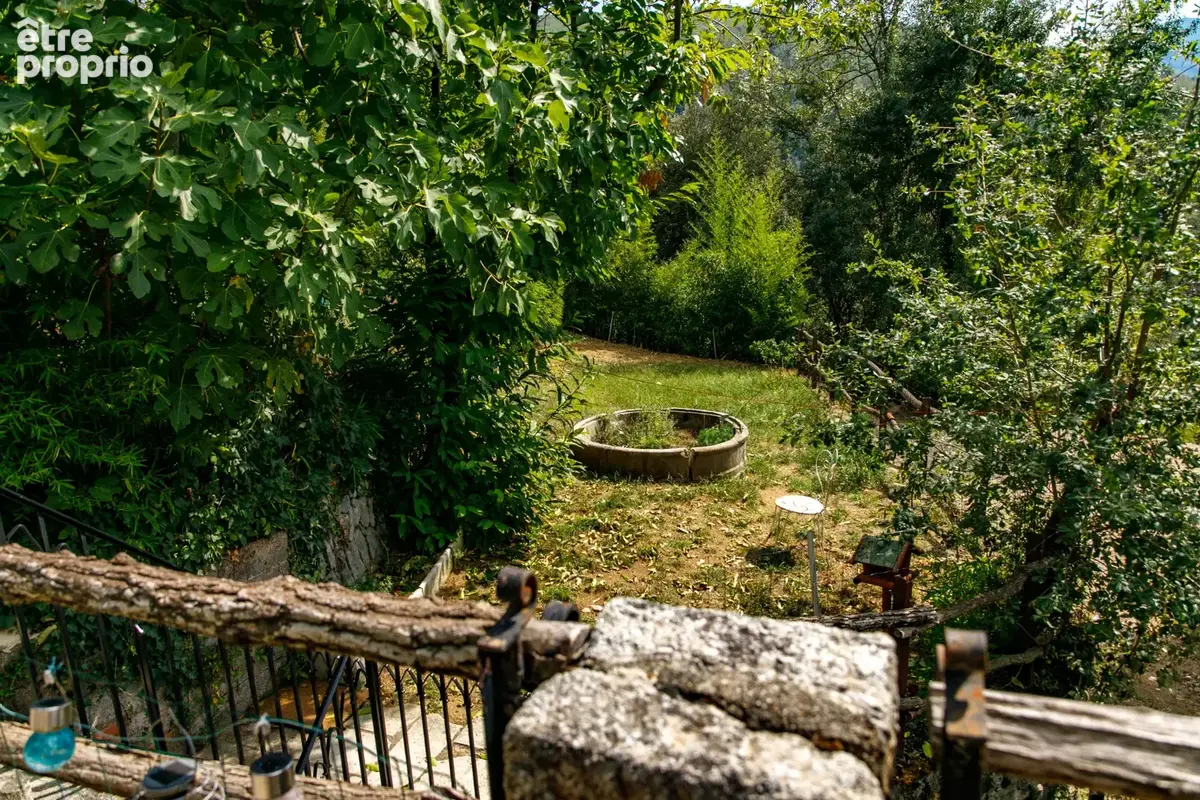Mas rénové avec terrasse - jardin, garage et studio indépendant - 427000 euros - photo 18
