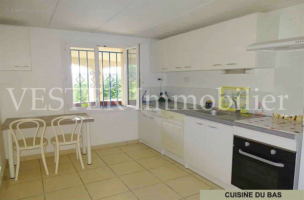 Maison à SAINT-FRONT-DE-PRADOUX