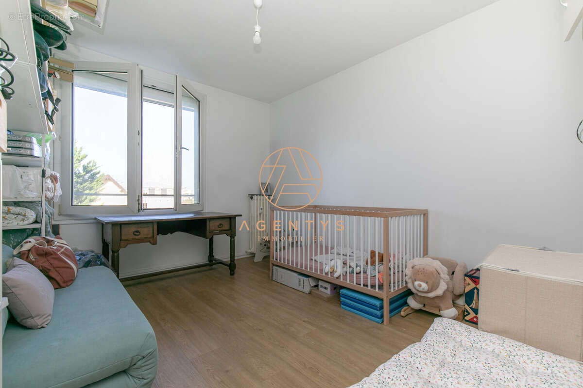 Appartement à SAINT-MAUR-DES-FOSSES