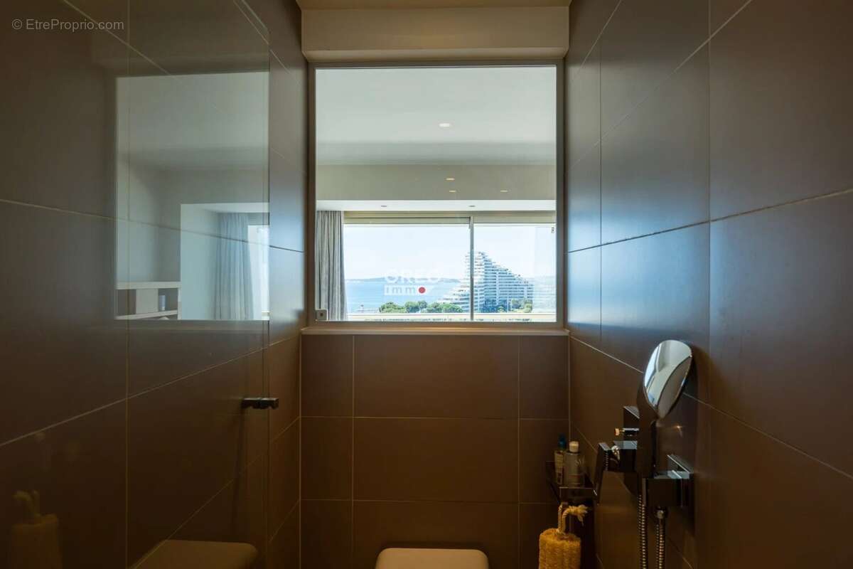 Appartement à VILLENEUVE-LOUBET