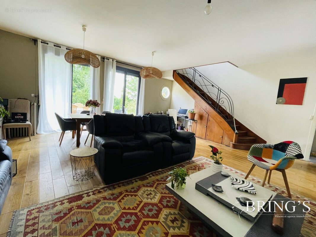 Maison à LE MENIL-BROUT