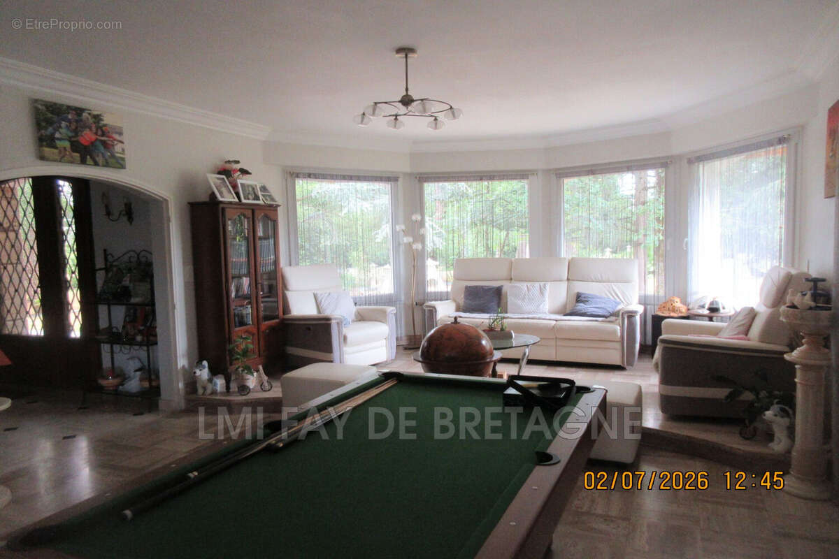 Maison 202 m² à Saint-Nicolas-De-Redon  - photo 7