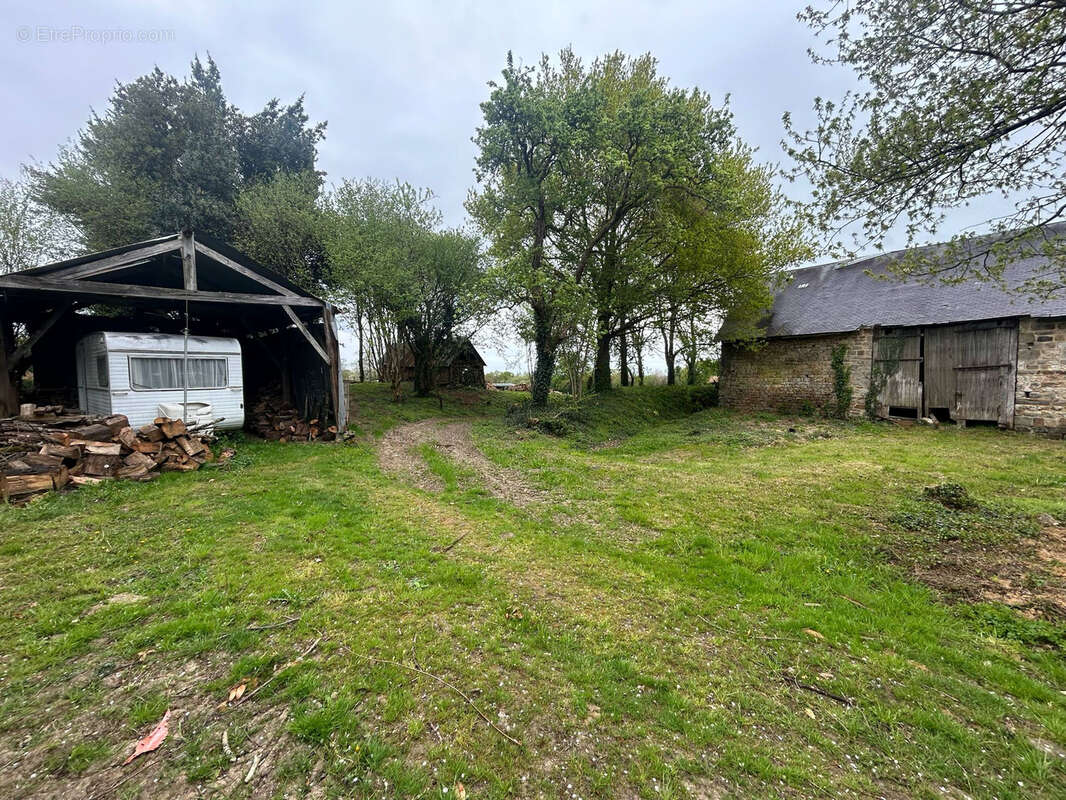 Maison à MORTAIN
