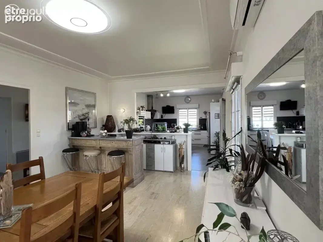 Maison de qualité avec appartement indépendant, terrain arboré de 2 500 m² et ascenseur extérieur - photo 6