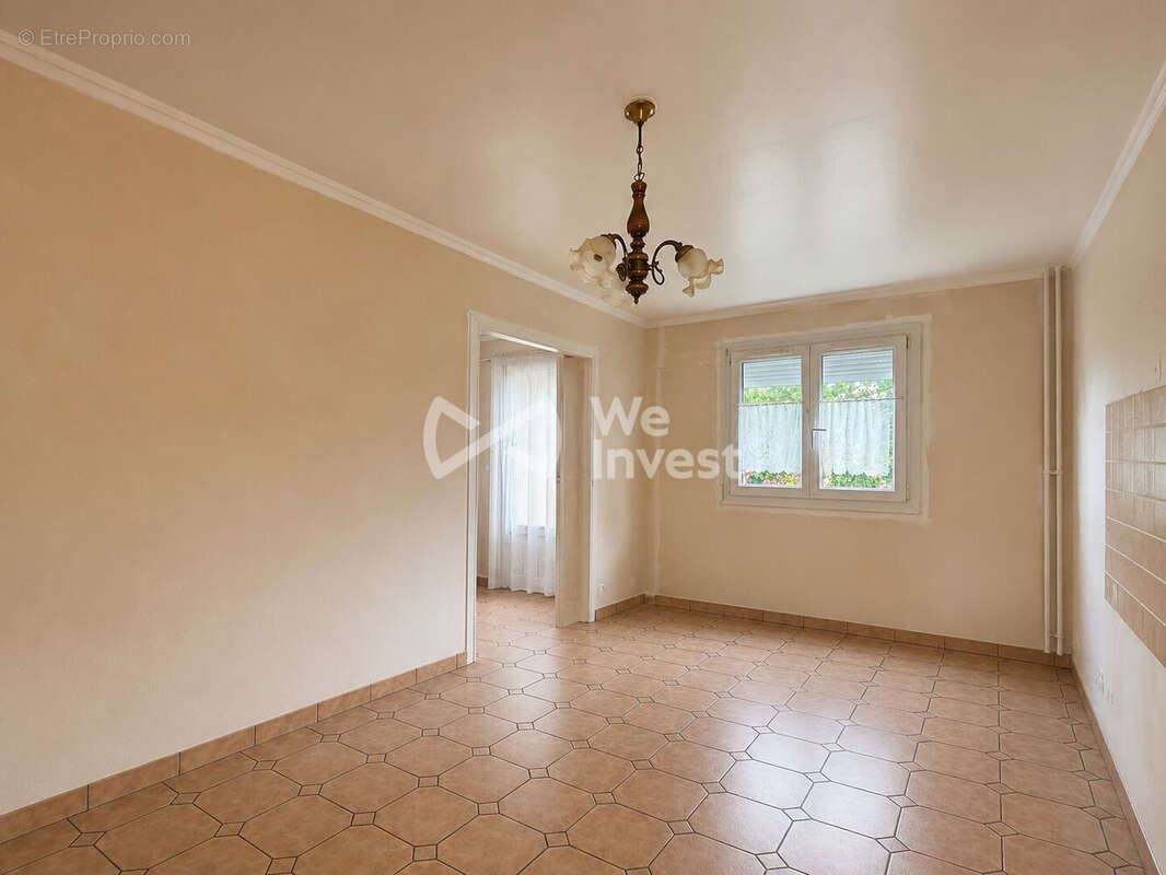 Appartement 76 m² à Charleville-Mezieres  - photo 3