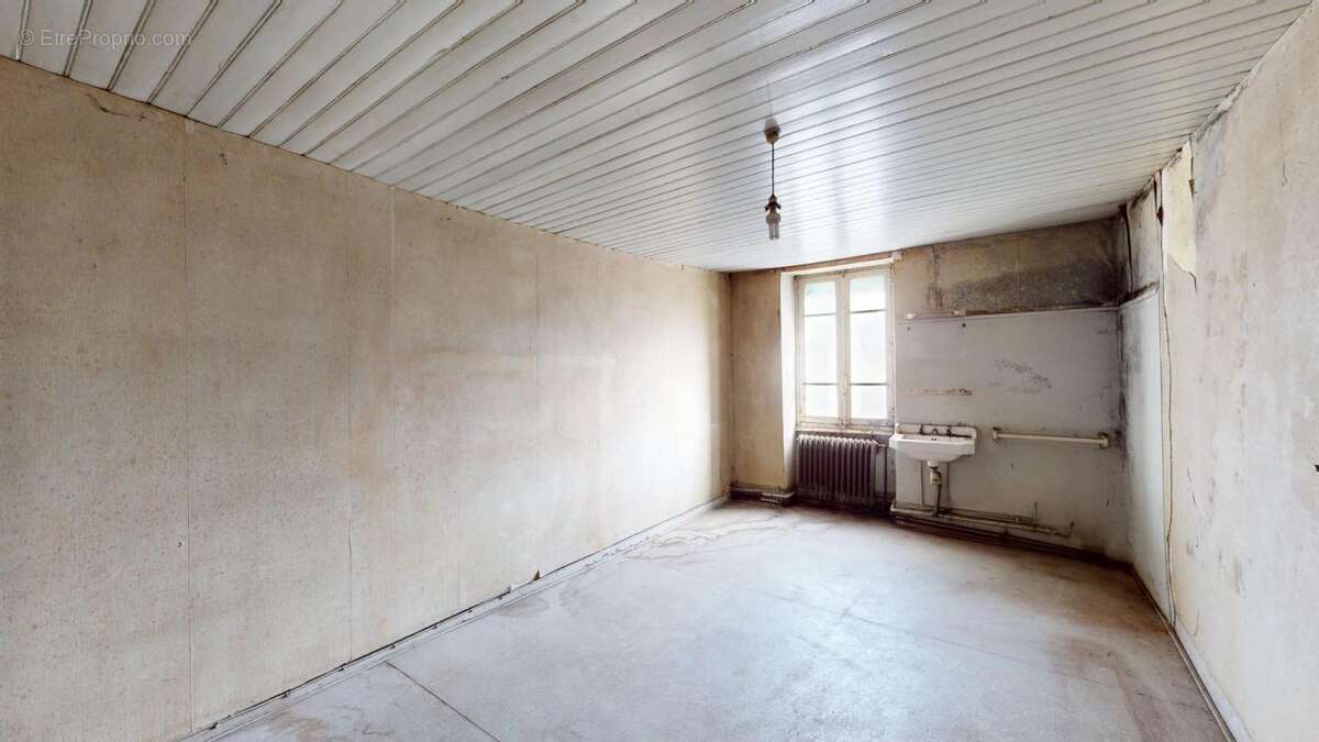 Appartement à SAINT-CHRISTOPHE-VALLON