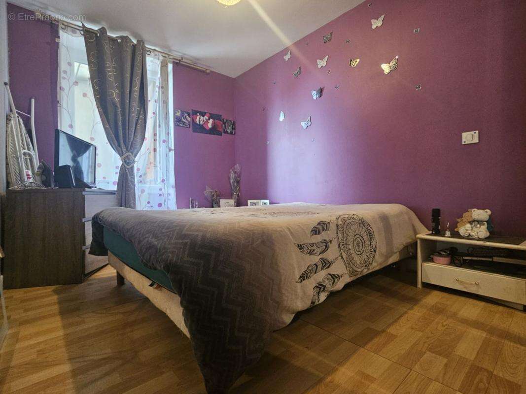 Appartement à SAINTE-LIVRADE-SUR-LOT