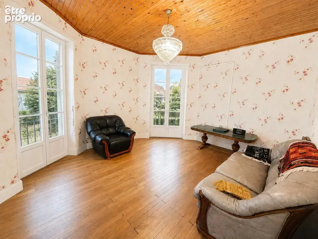 Maison 13 pièces 440 m² à vendre à Venissieux (69200) - photo 5