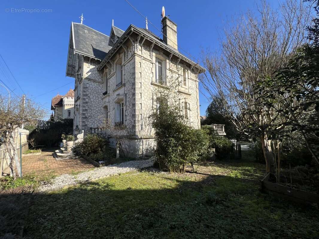 Maison à SAINTE-FOY-LA-GRANDE