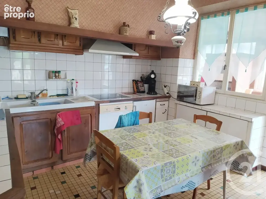 Maison 7 pièces 131 m² à vendre à Saint-Martin-De-Coux (17360) - photo 3