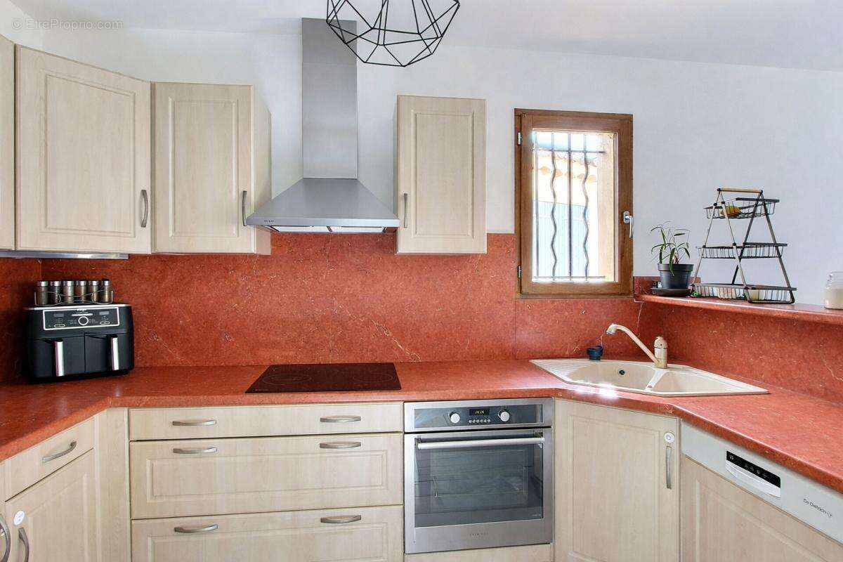 Maison à FLASSANS-SUR-ISSOLE