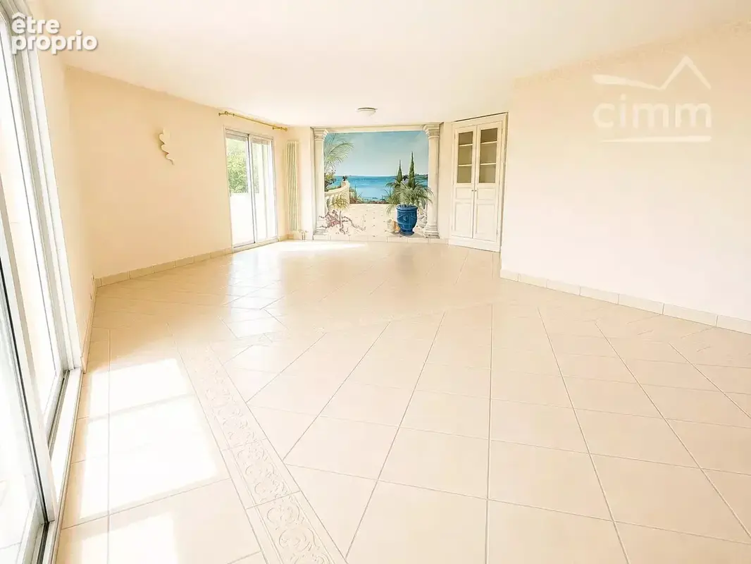 BLOIS – Appartement de standing 145 m² – Terrasse – Vue dégagée – 3ᵉ étage avec ascenseur - photo 5