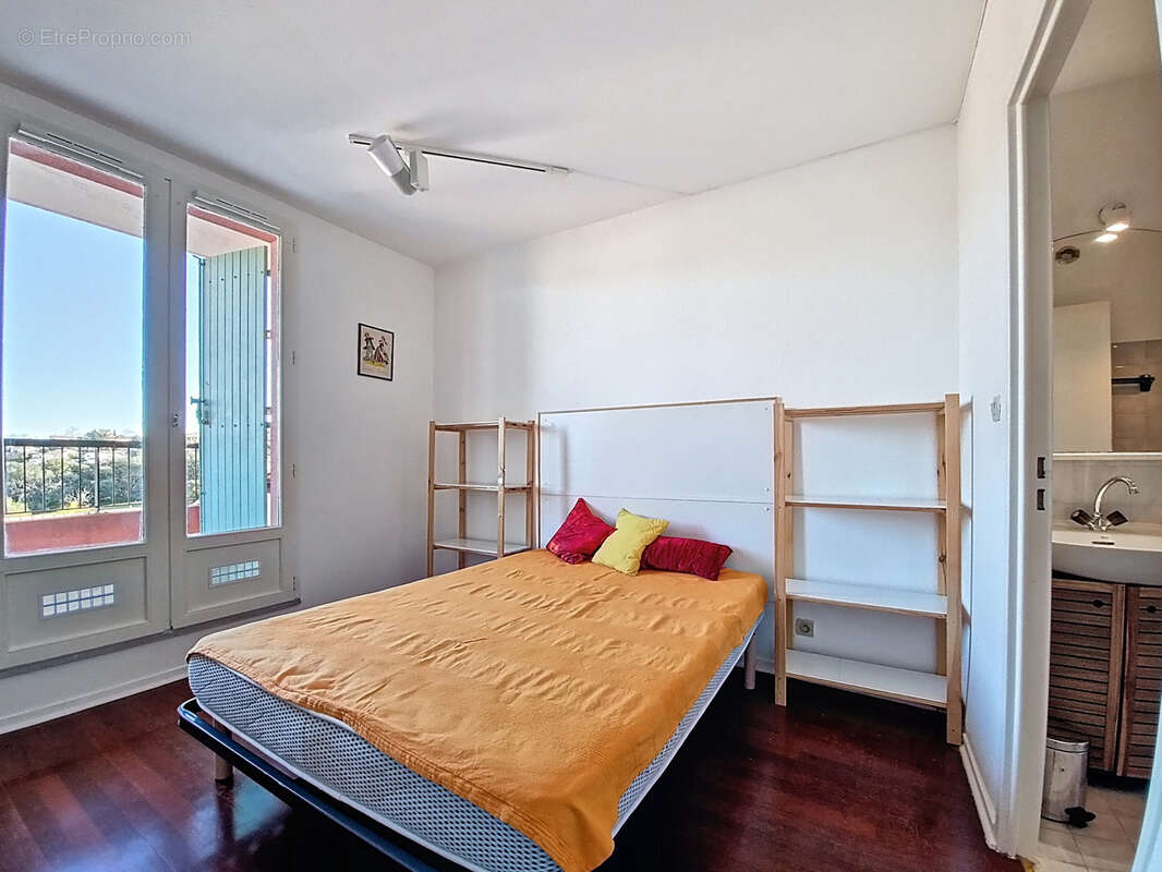 Appartement à VALLAURIS