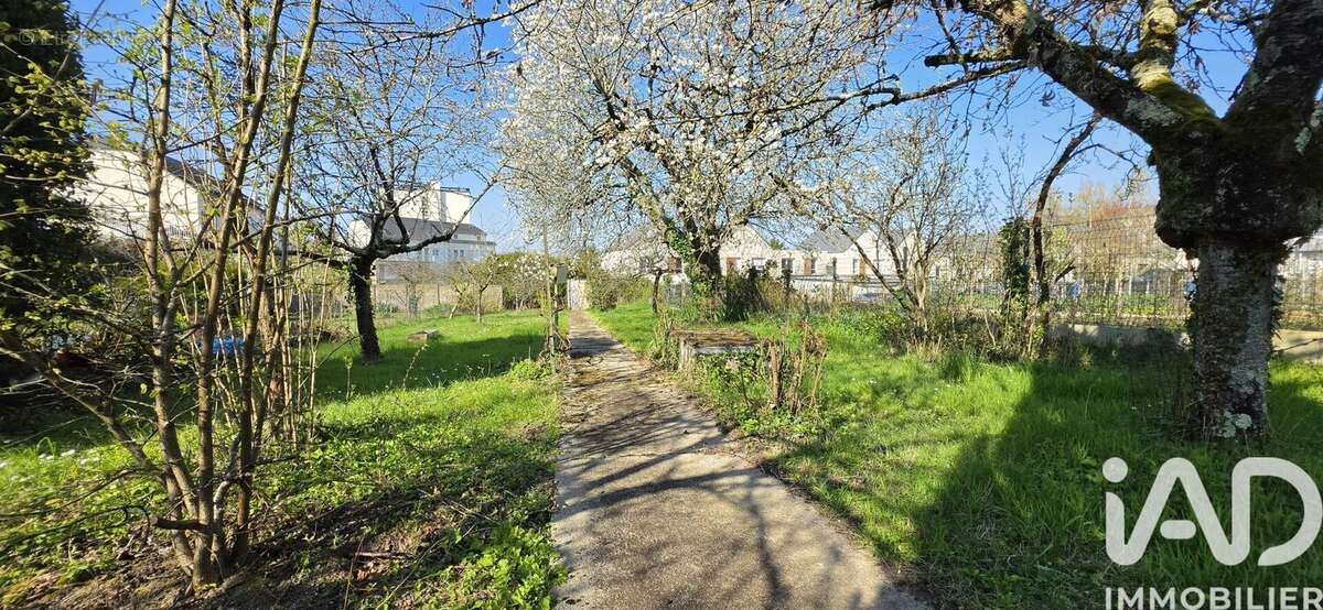 Photo 2 - Maison à CHAMBRAY-LES-TOURS