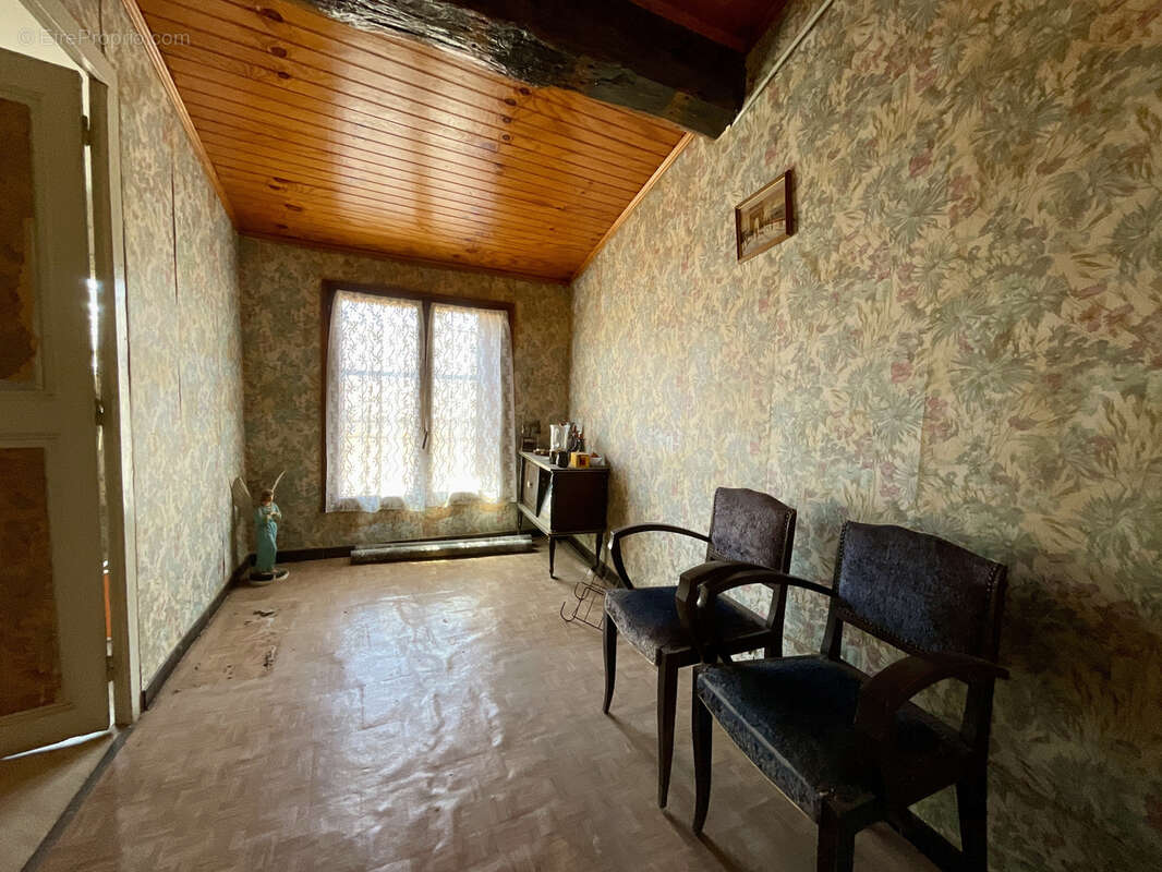 Maison à POMEROLS