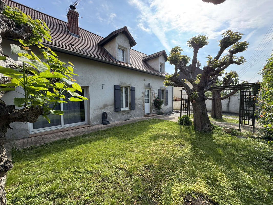 Maison à BELLERIVE-SUR-ALLIER